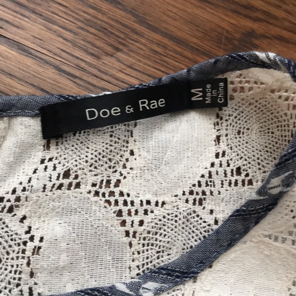 2 shirt lot: both flutter sleeveless, lace accents, button back closure. Size M - Picture 9 of 10